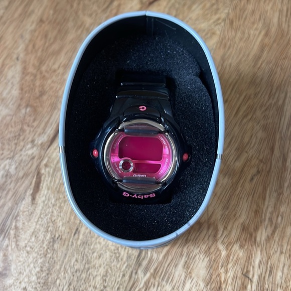 Baby G - Shock,NWT, needs battery main image 4